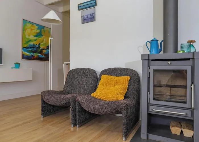 For 6 In Sint Maartenszee