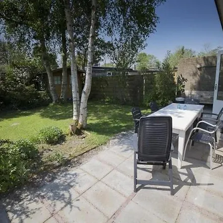 For 6 In Sint Maartenszee *