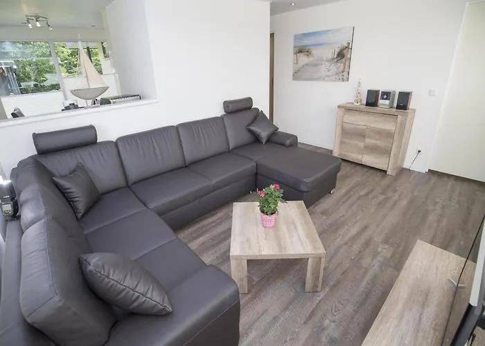 Hébergement de vacances For 6 In Sint Maartenszee *