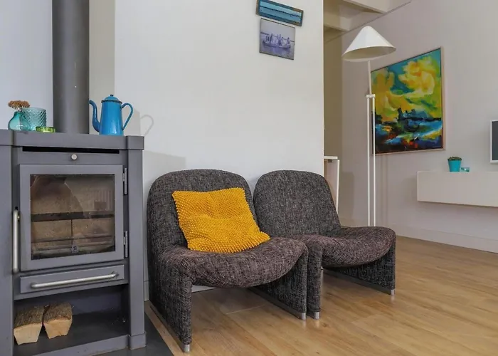 For 6 In Sint Maartenszee