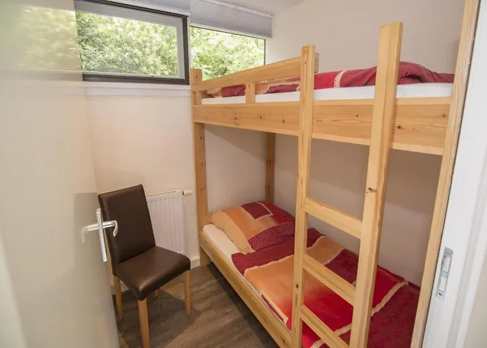 For 6 In Sint Maartenszee *