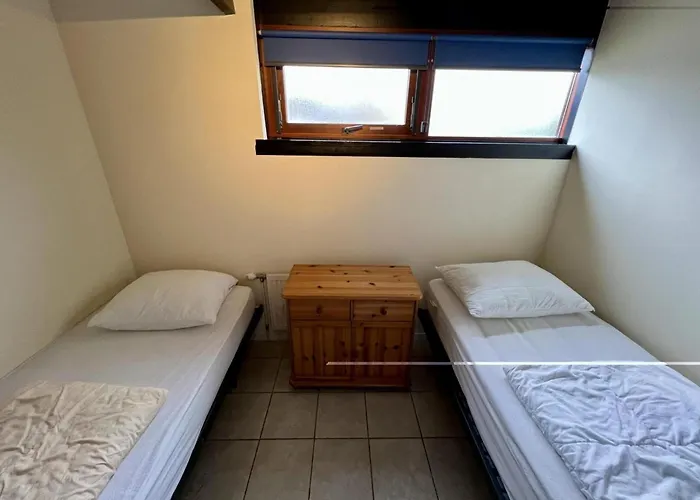 Hébergement de vacances For 6 In Sint Maartenszee Sint Maartensvlotbrug